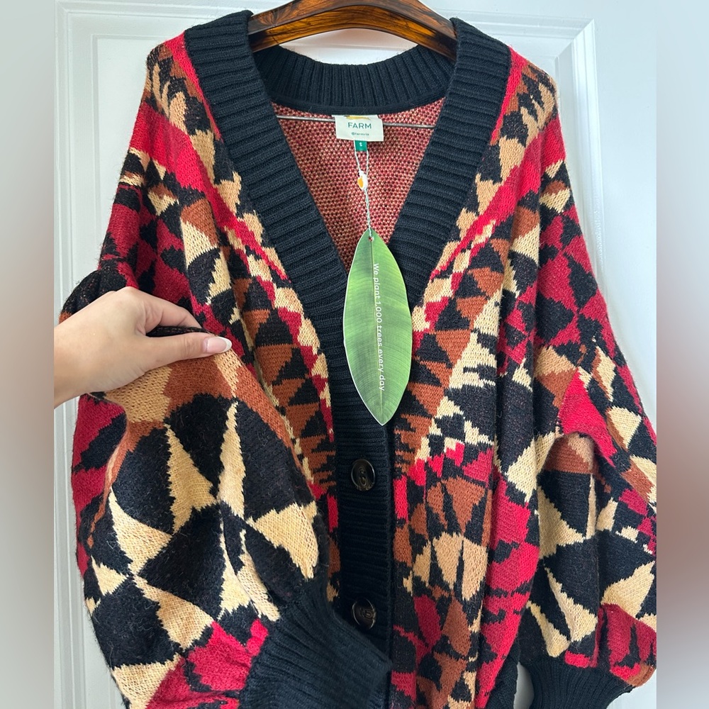 FARM Rio Multicolor Geometric Cardigan - Picture 3 of 9